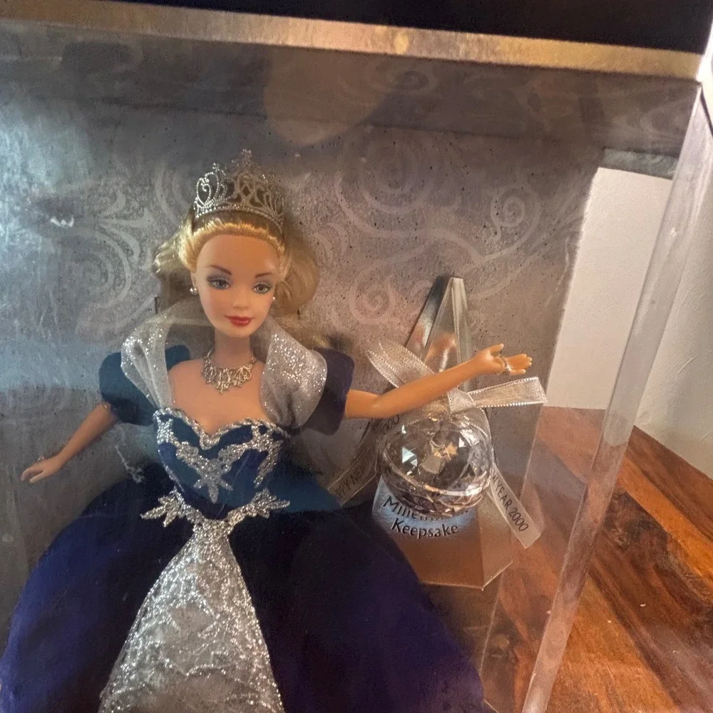 Millennium Princess Barbie Special Edition 2000 Navy Gown Mattel 24154 Vintage